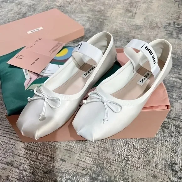 Miu Miu Cream Ballet Flats with Bow - Picture 1 of 6